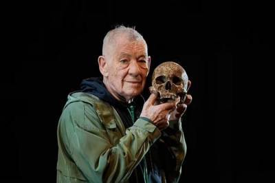82-летний актёр из «Властелина колец» сыграет бисексуального Гамлета - sharij.net