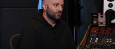 Вячеслав Демин - Любимчик Кароль Слава Демин пробежался по Киеву в ластах и с кастрюлей на голове - w-n.com.ua - Киев