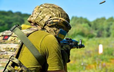 На Донбассе пять обстрелов, ранен военный - korrespondent.net - Украина