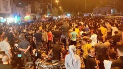 В Иране вторую ночь подряд не утихают уличные акции протесты из-за нехватки воды - unn.com.ua - Украина - Киев - Иран - Iran