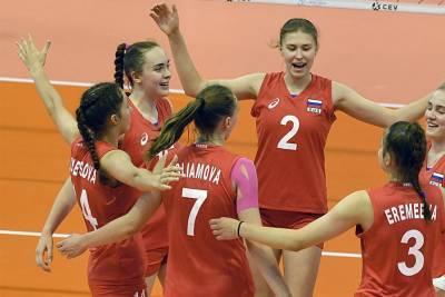 Женская сборная России до 17 лет вышла в финал чемпионата Европы по волейболу - sport.ru - Россия - Италия