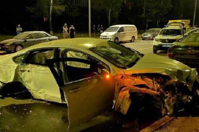 Ford Fusion - П’яна компанія на авто «погуляла» на столичних Березняках, є постраждалі - novostiua.news - Украина