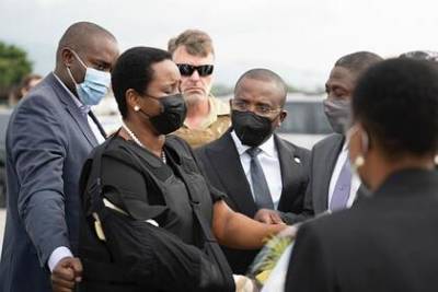 Моиз Жовенель - Клод Жозеф - Моиз Мартин - Вдова убитого президента Гаити вернулась на родину в бронежилете - lenta.ru - Гаити