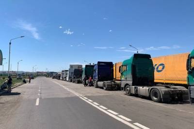 Власти Забайкалья ведут переговоры с Китаем по решению проблемы с очередью из фур на МАПП - chita.ru - Китай - Чита - Забайкальск