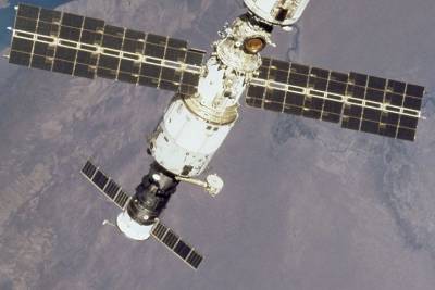 Представитель НАСА определил несколько возможных мест утечки воздуха на МКС - vm.ru - Россия
