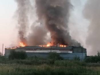 В Соколе полностью сгорела пилорама на улице Добролюбова - vologda-poisk.ru
