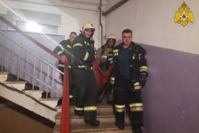 76-летнюю смолянку пожарные вынесли на руках из квартиры на Дзержинского - mk-smolensk.ru - Россия - Смоленск - Смоленская обл.