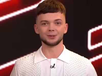 Надежда Дорофеева - Сергей Лазановский - Фанатки застали победителя "Голосу країни" Лазановского врасплох: кадры с "раздевалки" - sport.politeka.net - Украина