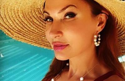 Александр Медведев - Эвелина Бледанс - «Сейчас сосну быстро»: Блёданс застукали за поцелуями с певцом - pupolita.ru