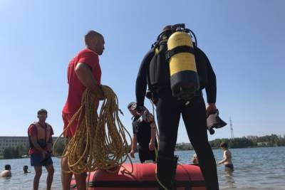 Водолазы начали прочесывать дно Орловского карьера в поисках ребенка - spb.mk.ru - Санкт-Петербург - р-н Приморский