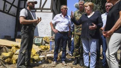 Ангела Меркель - Ангела Меркель посетила пострадавший от наводнения регион - ru.euronews.com - США - Германия - Франция - Европа