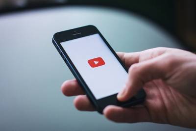 YouTube проигнорировал требования Роскомнадзора о необходимости удалить фейки - vm.ru
