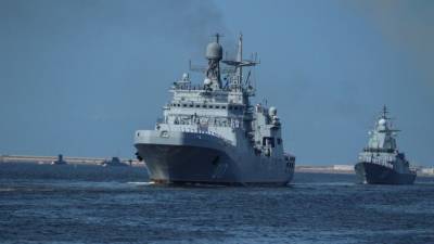В Петербурге прошла первая сводная тренировка парада ВМФ — фото - 5-tv.ru - Россия - Санкт-Петербург