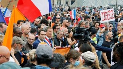 Во Франции - Во Франции проходят акции протеста против антиковидных мер - 5-tv.ru - Франция - Париж