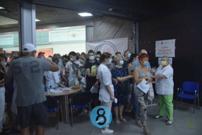 Грозные фанаты, хозяйственные депутаты и очереди на прививку: новости Одессы за 18 июля - odessa-life.od.ua - Украина - Одесса - Одесская обл.