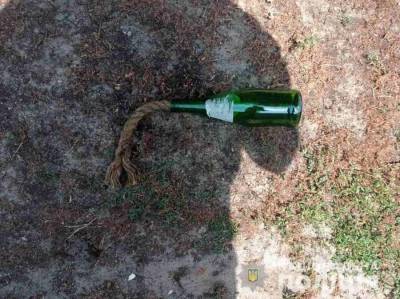 Во двор дома харьковского журналиста бросили бутылки с зажигательной смесью - news-front.info - Украина - Харьковская обл. - Харьков - район Харьковский