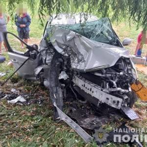 Под Луцком произошло смертельное ДТП с легковушкой, в которой ехали 12 человек. Фото - reporter-ua.com - Украина - Луцк - Волынская обл.