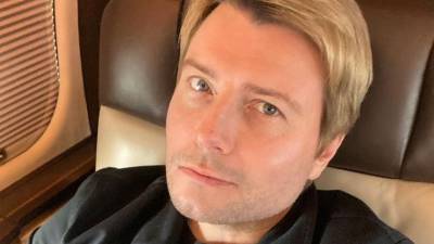 Николай Басков - Рустам Солнцев - «Пришел на свою могилу»: Солнцев высмеял фото Баскова на аллее славы в Витебске - 5-tv.ru - Белоруссия - Витебск