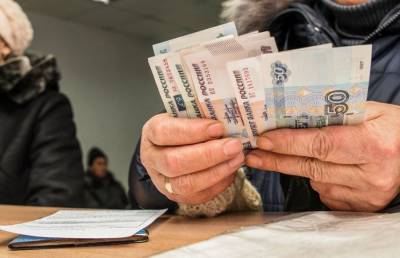 Василий Власов - Антон Котяков - Привитых пенсионеров хотят поощрять деньгами: известна сумма - pupolita.ru - Россия