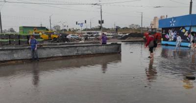 Киев ушел под воду из-за сильного ливня: фото и видео непогоды - focus.ua - Украина - Киев