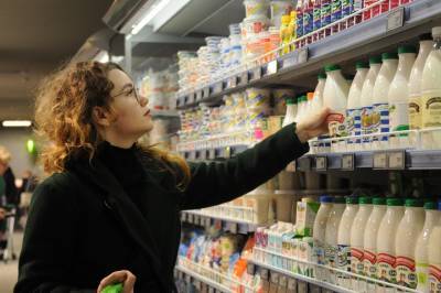 Нурия Дианова - Названы продукты, которые не стоит покупать в магазинах летом - vm.ru - Москва
