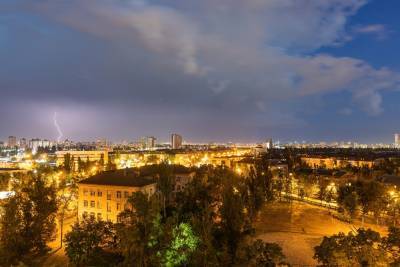 Шквальный дождь в Киеве: затоплены станции метро - ivona.bigmir.net - Украина - Киев