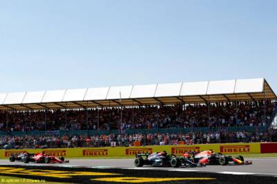Деймон Хилл - Чандхок: Льюис и Макс могли избежать столкновения - f1news.ru - Австрия - Англия