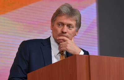 Владимир Путин - Дмитрий Песков - Михаил Мишустин - В Кремле назвали кураторство вице-премьеров не подменяющим институт полпредства президента - actualnews.org - Россия
