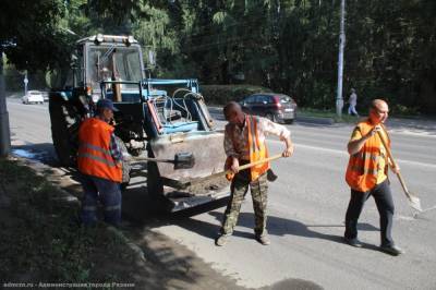 За сутки с рязанских дорог вывезли почти 100 кубометров смета - 7info.ru - Рязань