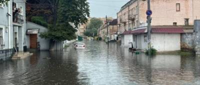 Сильный ливень в Киеве: станции метро подтопило, наземный транспорт остановился - w-n.com.ua - Киев - район Святошинский