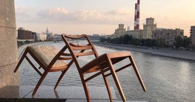 Московский курьер устроил «подозрительную» фотосессию - moslenta.ru - г. Бухарест
