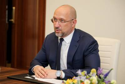 Владимир Зеленский - Денис Шмыгаль - Шмыгаль заявил о необходимости создания пунктов вакцинации на пограничных пунктах пропуска - kp.ua - США - Украина