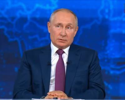 Владимир Путин - Путин предложил разрешить генералам и маршалам служить после 70 лет - znak.com - Россия
