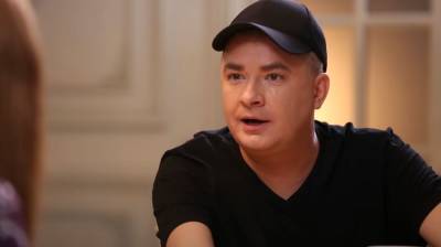Андрей Данилко - Верка Сердючка - Данилко в образе Сердючки устроил разборки в ресторане с подвыпившей мамой: "Кто ел устрицы?" - sport.politeka.net - Украина