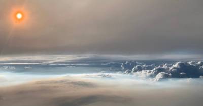 Разрушительные лесные пожары в Канаде порождают опасные “огнедышащие” облака (фото) - focus.ua - Украина - Канада