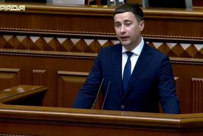 Роман Лещенко - В Кабмине призвали украинцев не спешить продавать землю и объяснили почему - kp.ua - Украина