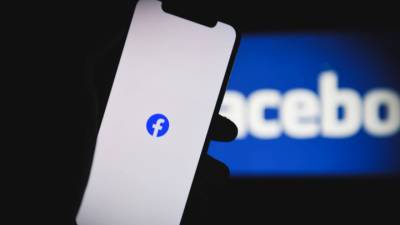 Facebook спросила у пользователей о друзьях-экстремистах - vesti.ru - США