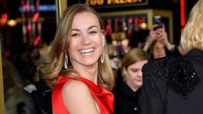 Звезда сериала «Рассказ служанки» беременна вторым ребенком - 5-tv.ru