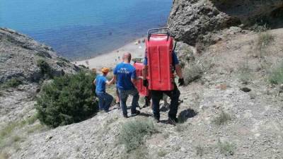 Напился и забылся: в Крыму спасатели вывели пьяного мужчину из ущелья - crimea.ria.ru - Москва - Крым - Симферополь