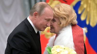Дмитрий Песков - Татьяна Доронина - Эдуард Бояков - Кремль не получил письмо Дорониной с просьбой уволить худрука МХАТа - gazeta.ru