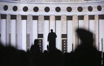 Владимир Зеленский - Владимир Путин - Дмитрий Песков - Песков объяснил разницу между единым и братским народом - interfax.ru - Москва - Россия - Украина - Белоруссия
