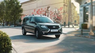"АвтоВАЗ" в первом полугодии нарастил продажи в РФ на 51% - delovoe.tv - Россия - Санкт-Петербург - Тольятти