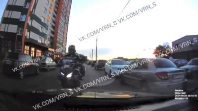 В Воронеже полицейский на мотоцикле во время погони попал в аварию - vestivrn.ru - Воронеж - Воронежская обл.