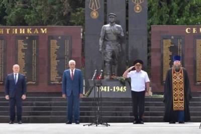 Владимир Колокольцев - Ирина Волк - Михаил Развожаев - Владимир Колокольцев открыл мемориал в память о милиционерах – защитниках Севастополя - versia.ru - Россия - Севастополь - На