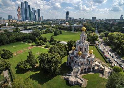 Евгений Попов - Телеведущий Евгений Попов добился выделения средств на реставрацию Храма Покрова в Филях - tvc.ru - Москва - Россия