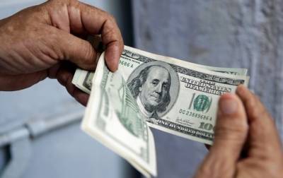 Украинцы увеличивают продажу валюты - korrespondent.net - Украина