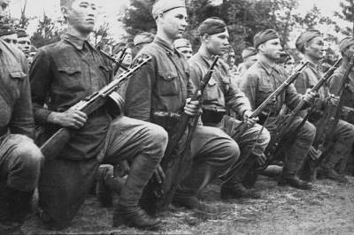 После какого «обряда» новички на фронте считались «настоящими солдатами» - russian7.ru