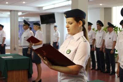 В преддверии Дня Независимости молодые сотрудники Гродненской региональной таможни торжественно приняли присягу - grodnonews.by - Белоруссия