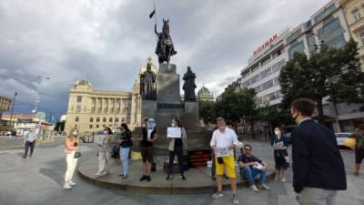 В Праге прошла акция против фестиваля собачьего мяса в Китае - svoboda.org - Китай - Прага