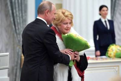 Владимир Путин - Татьяна Доронина - Эдуард Бояков - Татьяна Доронина попросила Путина «изгнать торгашей» из МХАТа - versia.ru